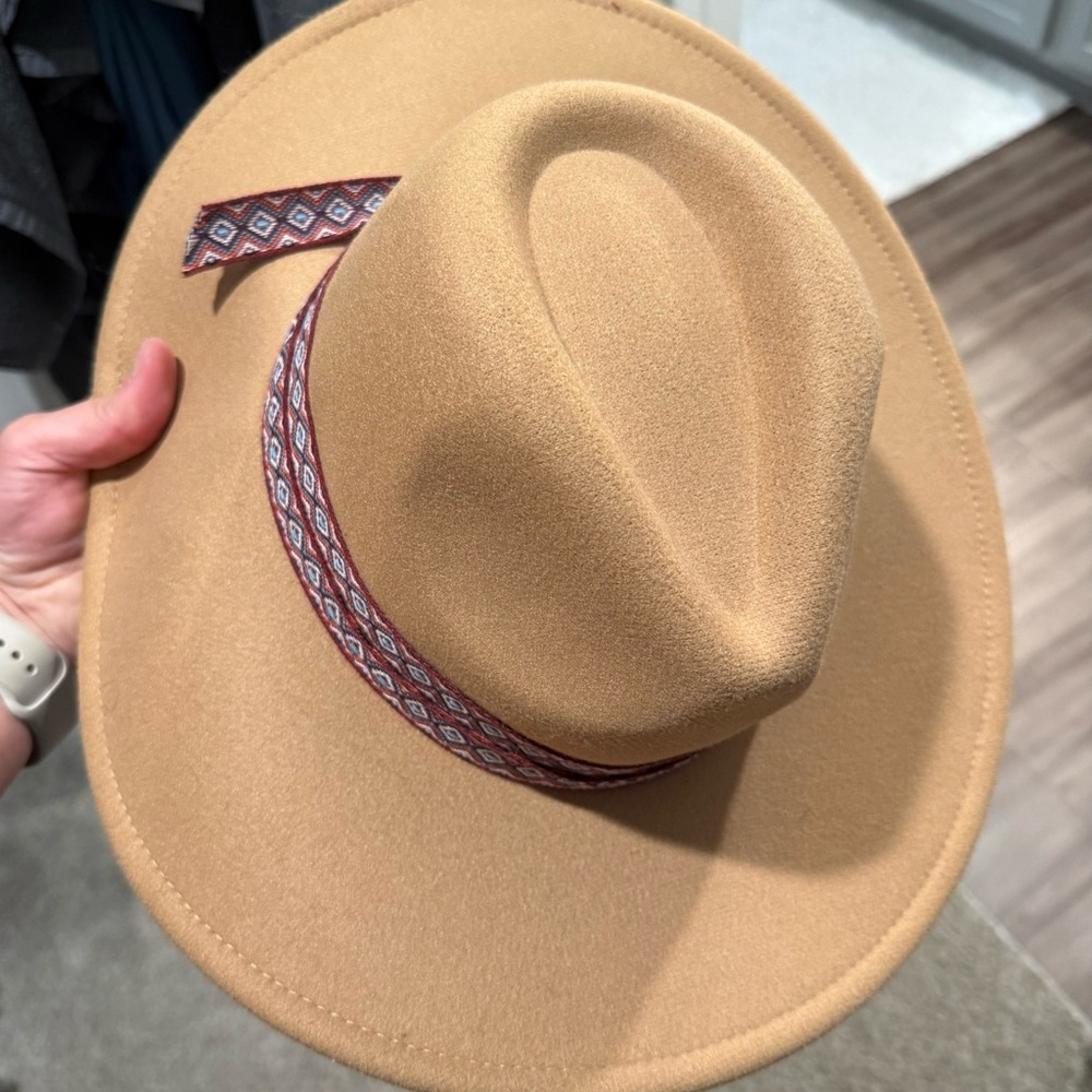 Arula Tan Wide-Brim Hat with Patterned Band